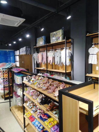 易琪特定制商品展示架 廚具衛(wèi)具及日用雜品零售業(yè)的專業(yè)賣場(chǎng)形象師